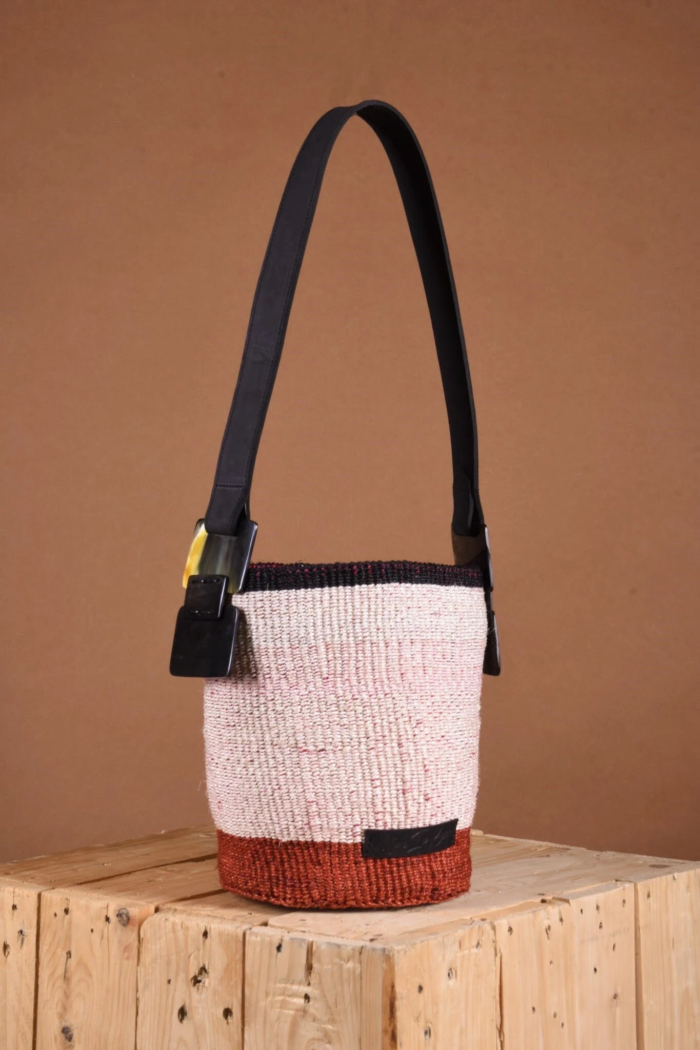 Hudhurungi Shoulder Bag